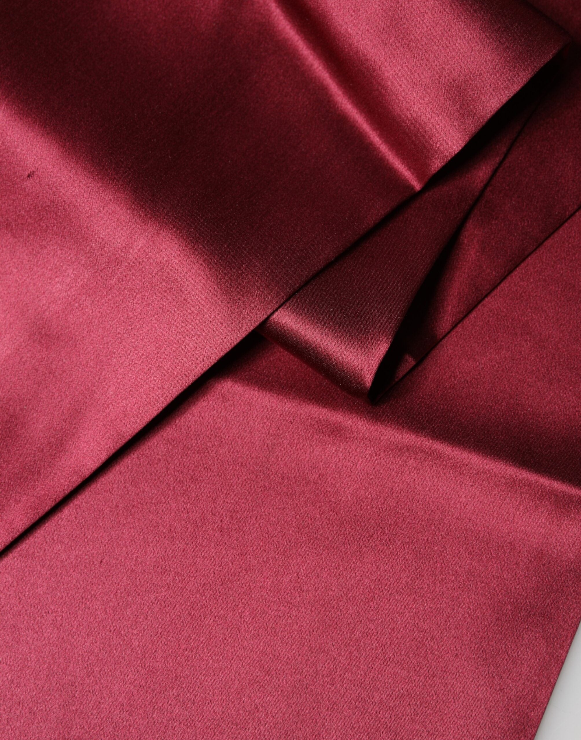 Dolce & Gabbana Red Satin Silk Fringes Neck Foulard Men's Scarf (Pre-Owned)