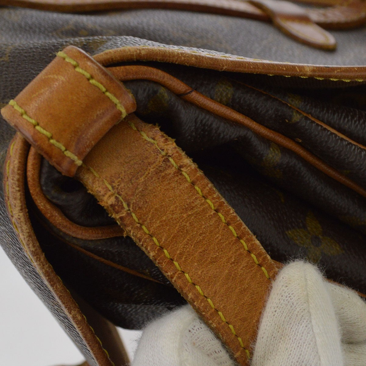 Louis Vuitton Saumur Monogram Canvas Brown Canvas Shoulder Bag Bag (Pre-Owned)