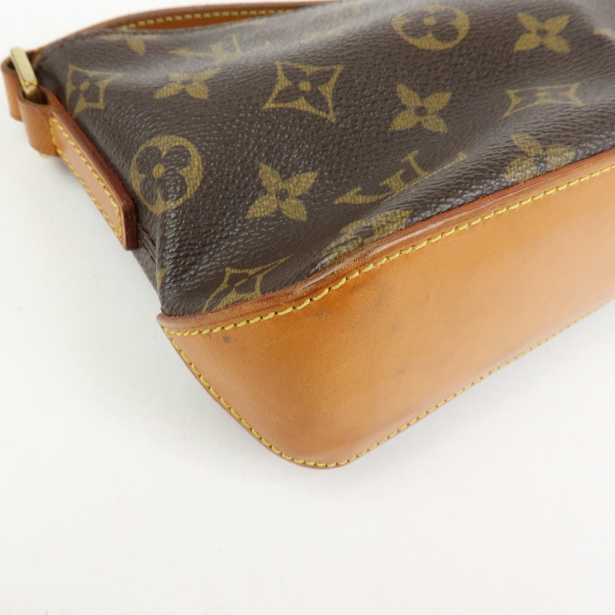 Louis Vuitton Trotteur Monogram Canvas Brown Canvas Handbag (Pre-Owned)