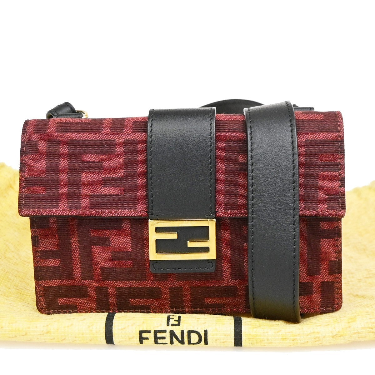Fendi Baguette Convertible Pouch Zucca Canvas Burgundy Canvas Clutche & Pouche Bag (Pre-Owned)