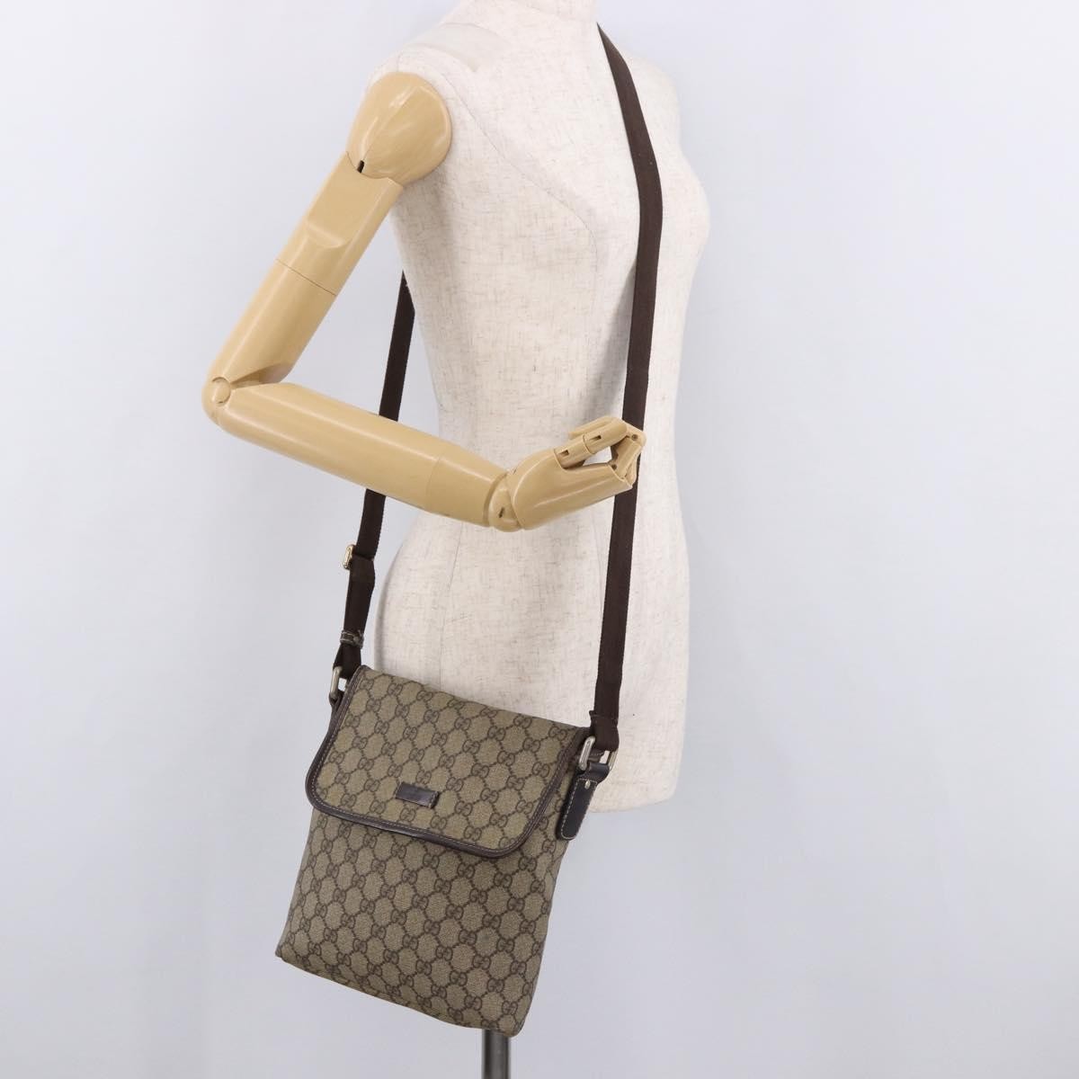 Gucci Flap Messenger Gg Coated Canvas Beige Canvas Shoulder Bag Bag (Pre-Owned)
