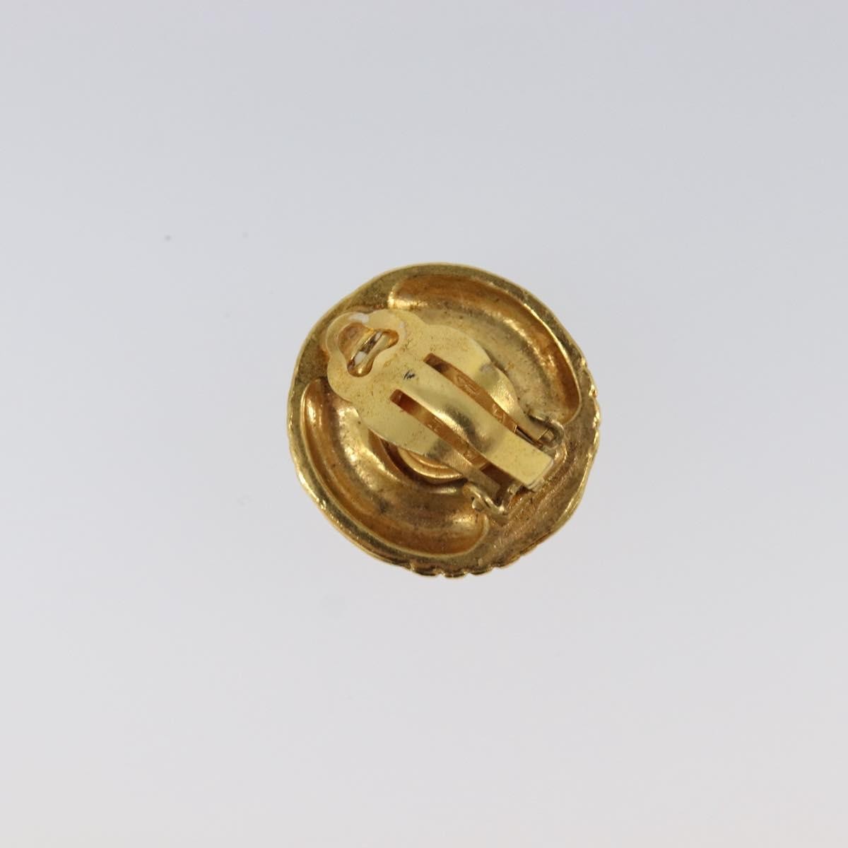 Chanel Vintage Round Clip-On Metal With Faux Pearl Gold Metal Earrings Jewelry (Pre-Owned)