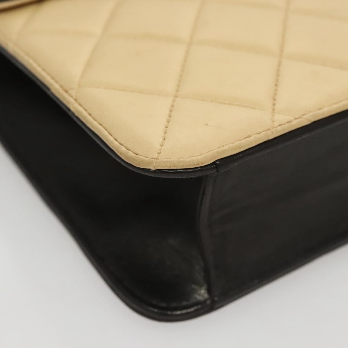 Chanel Vintage Button Waist Quilted Lambskin Beige Leather Handbag (Pre-Owned)