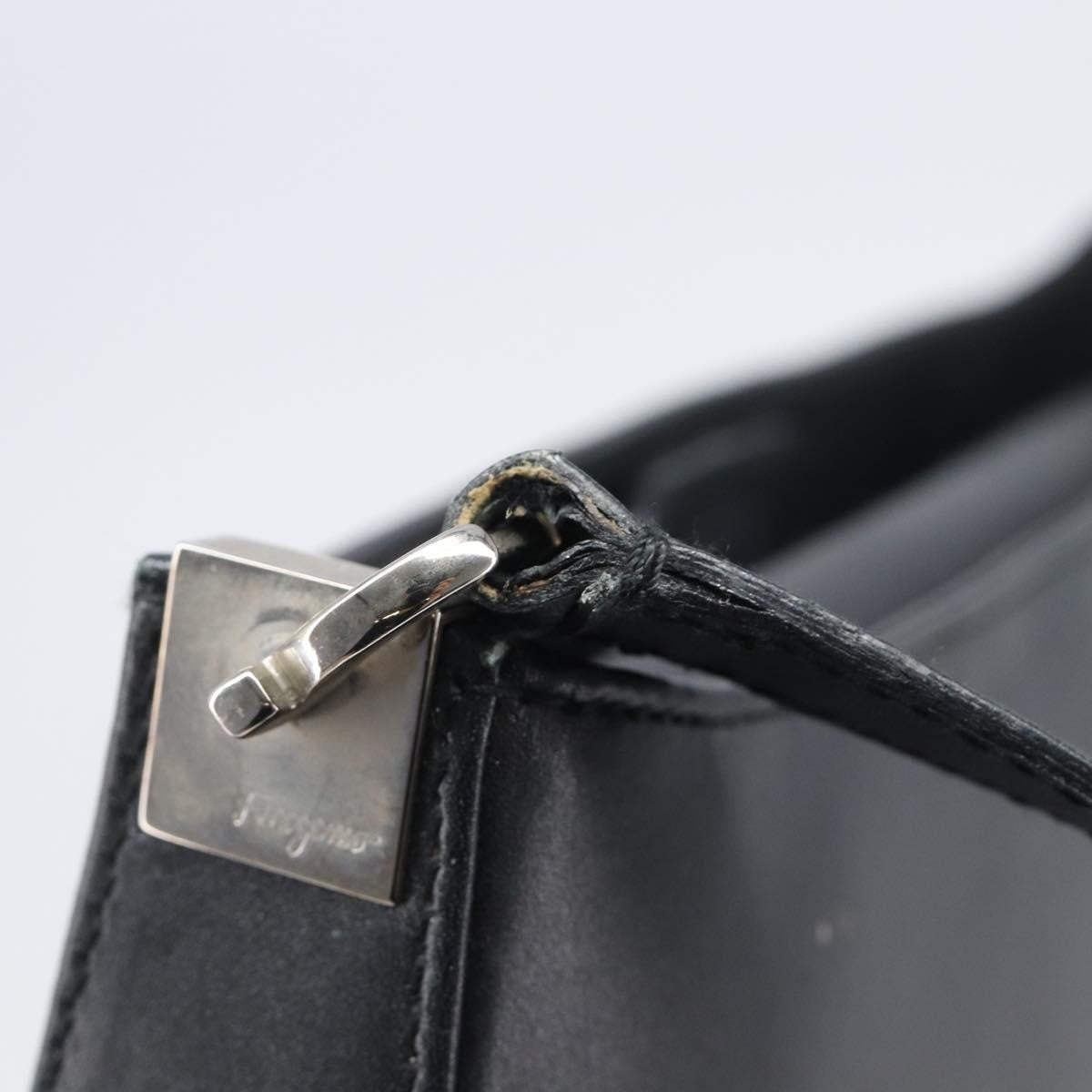 Salvatore Ferragamo Gancini Leather Black Leather Shoulder Bag Bag (Pre-Owned)