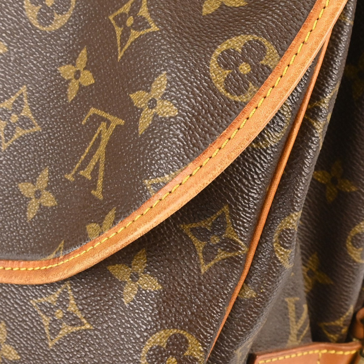 Louis Vuitton Saumur Monogram Canvas Brown Canvas Shoulder Bag Bag (Pre-Owned)
