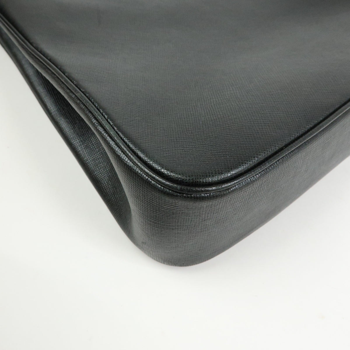 Salvatore Ferragamo Shoulder Bag Leather Black Leather Shoulder Bag Bag (Pre-Owned)