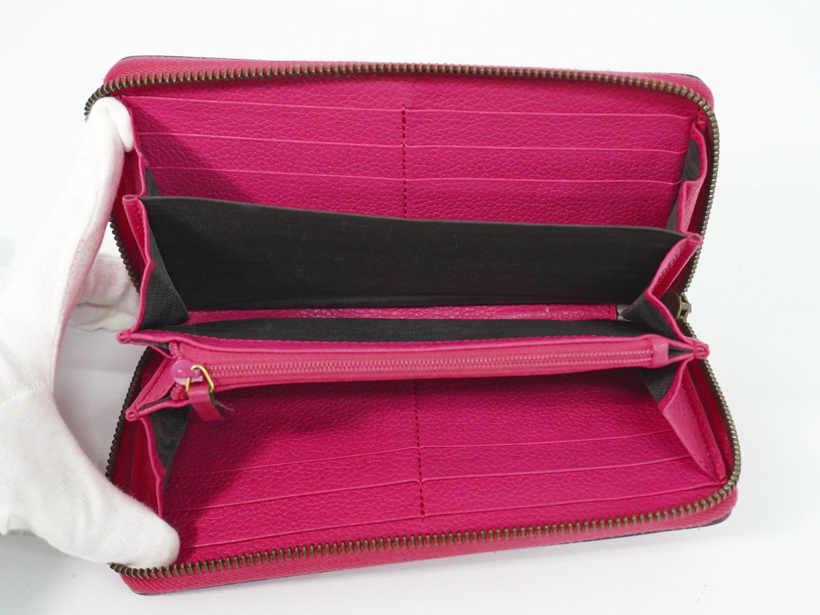 Gucci Vintage Logo Zip Around Leather Pink Leather Wallets Accessory (Pre-Owned)