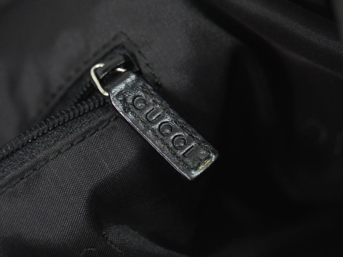 Gucci Vintage Bamboo Hobo Nylon Black Nylon Shoulder Bag Bag (Pre-Owned)