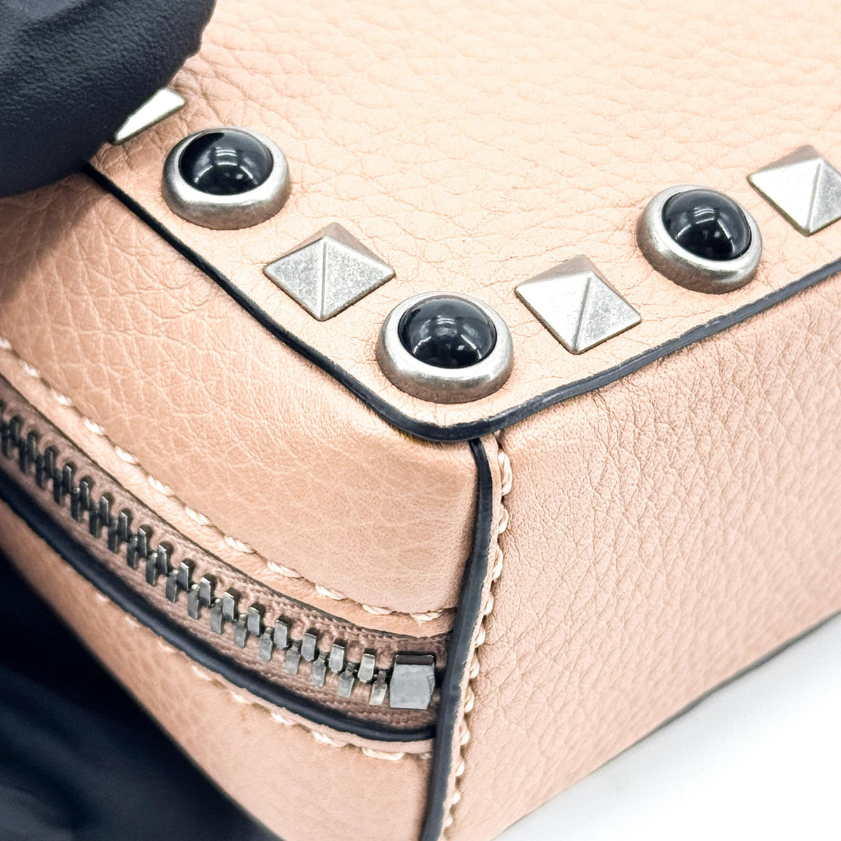 Valentino Garavani Rockstud Chain Camera Leather Brown Leather Crossbody Bag Bag (Pre-Owned)