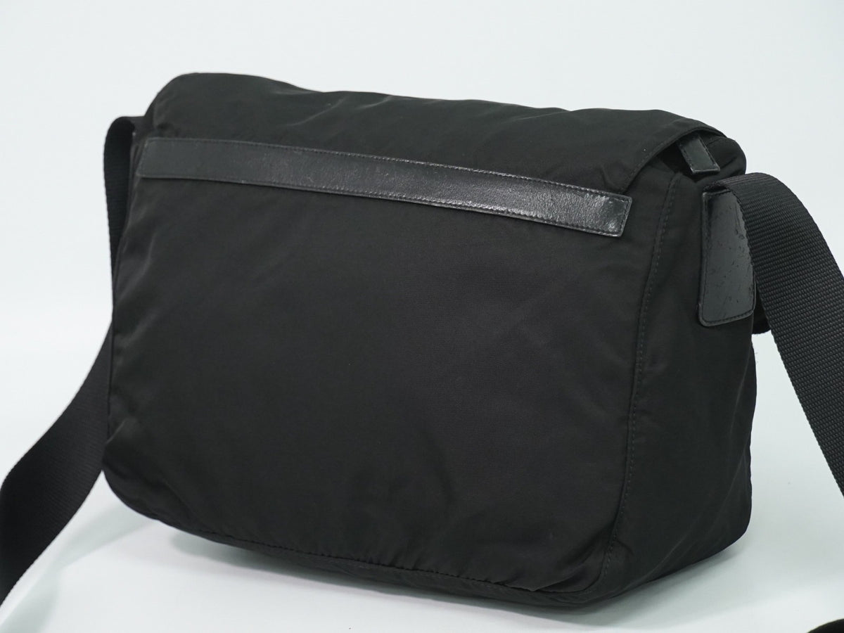 Prada Zip Buckle Messenger Tessuto Black Nylon Shoulder Bag Bag (Pre-Owned)