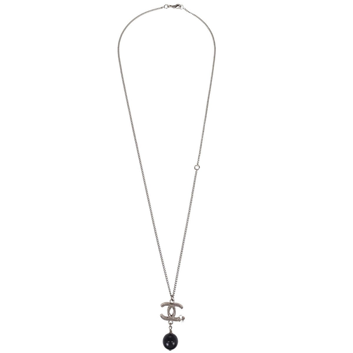 Chanel Cc Clover Pendant Chain Metal With Enamel Silver Silver_Plated Necklace Jewelry (Pre-Owned)