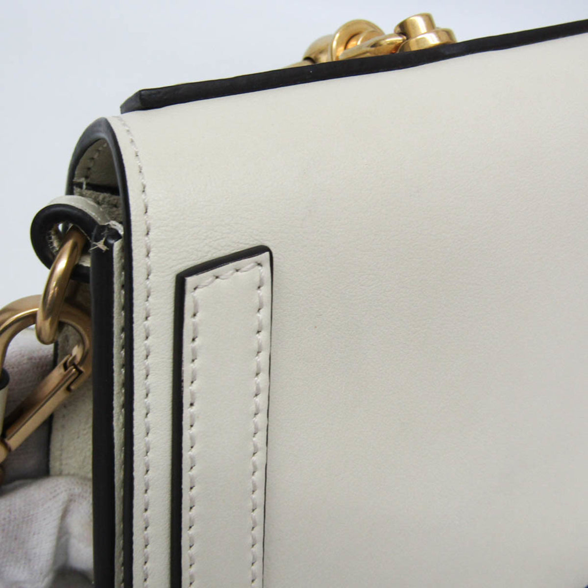 Chloe Nile Leather Beige Leather Shoulder Bag Bag (Pre-Owned)