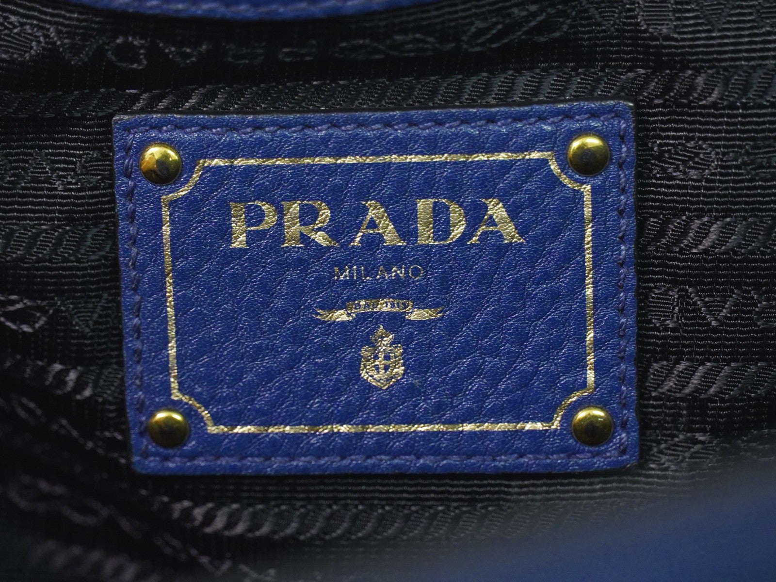 Prada Embossed Logo Open Tote Leather Blue Leather Tote Bag Bag (Pre-Owned)