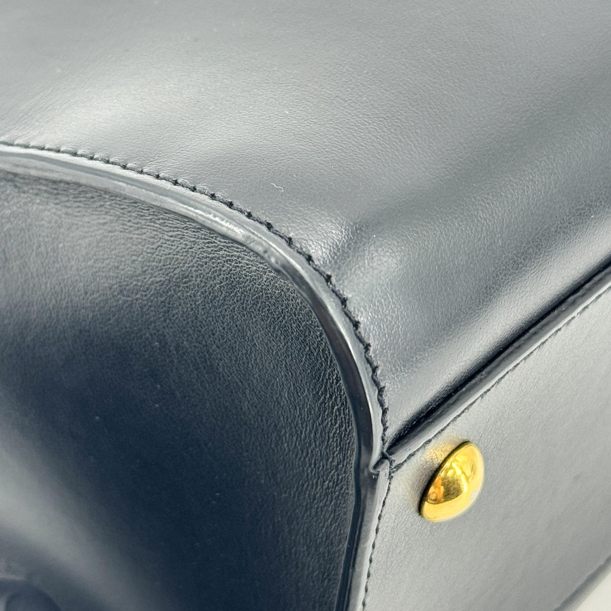 Saint Laurent Convertible Monogram Cabas Leather Black Leather Tote Bag Bag (Pre-Owned)
