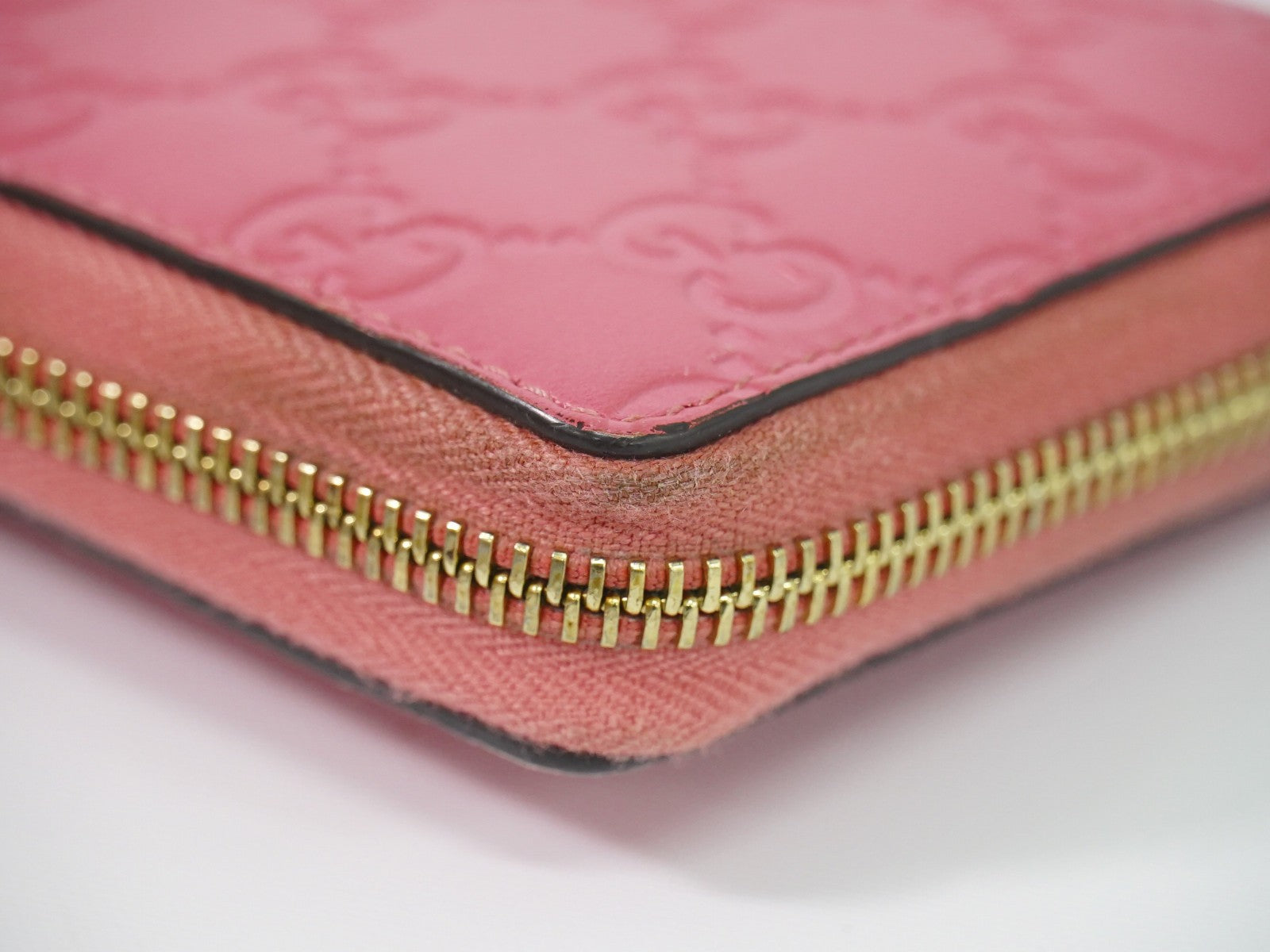 Gucci Zip Around Wallet (Outlet) Microguccissima Leather Pink Leather Wallets Accessory (Pre-Owned)
