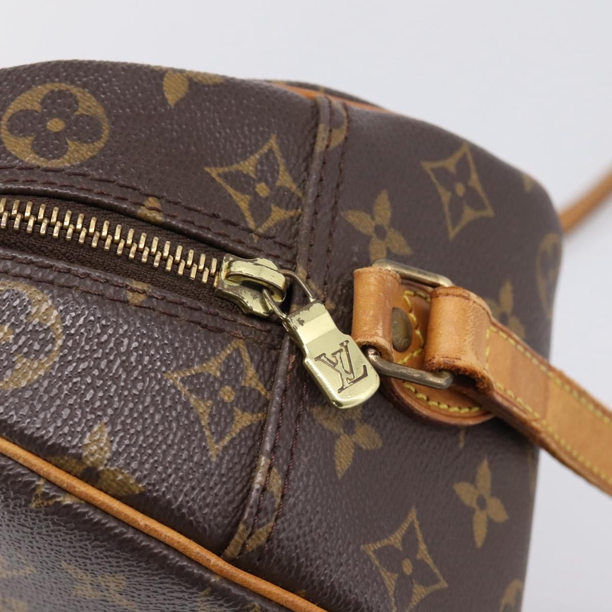 Louis Vuitton Blois Monogram Canvas Brown Canvas Handbag (Pre-Owned)