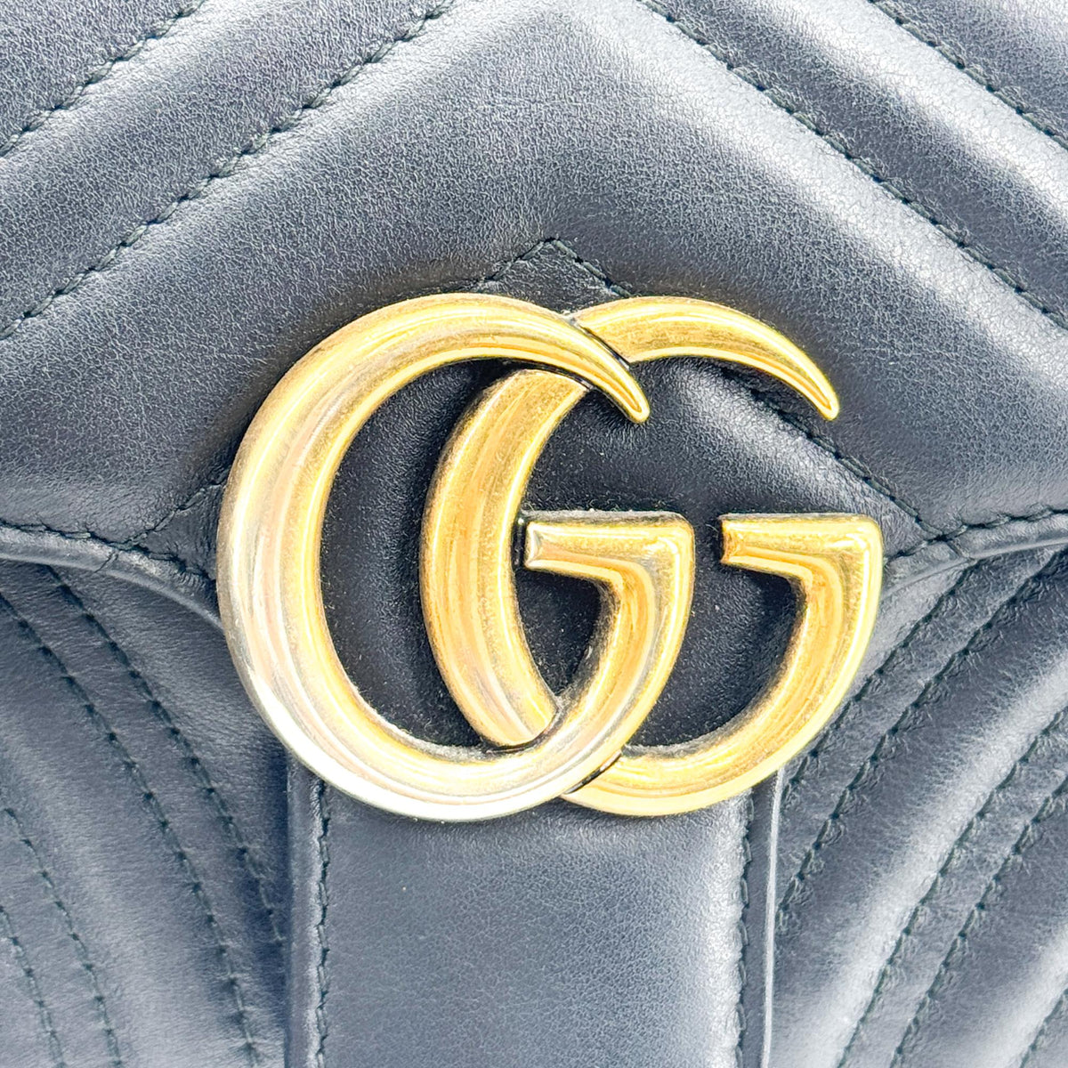 Gucci Gg Marmont Flap Matelasse Leather Black Leather Handbag (Pre-Owned)