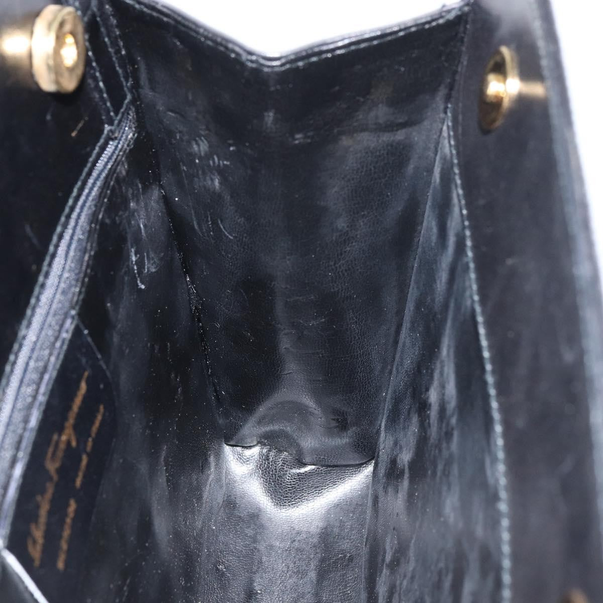 Salvatore Ferragamo Vintage Leather Black Leather Shoulder Bag Bag (Pre-Owned)