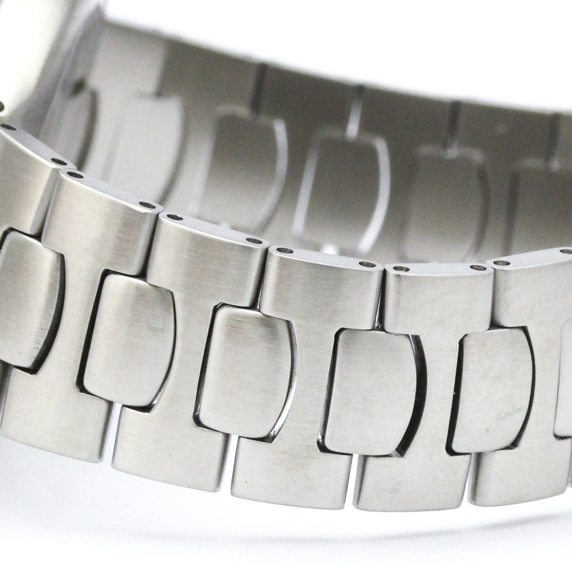 Omega Seamaster Professional 200 Pre Bond Chronometer Quartz Stainless Steel Watch (Pre-Owned)