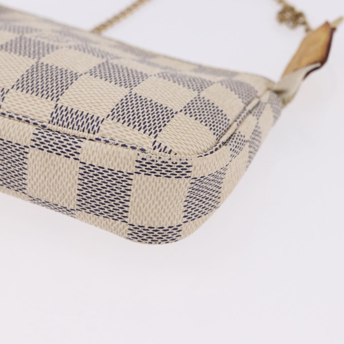 Louis Vuitton Mini Pochette Accessoires Damier Canvas Beige Canvas Clutche & Pouche Bag (Pre-Owned)