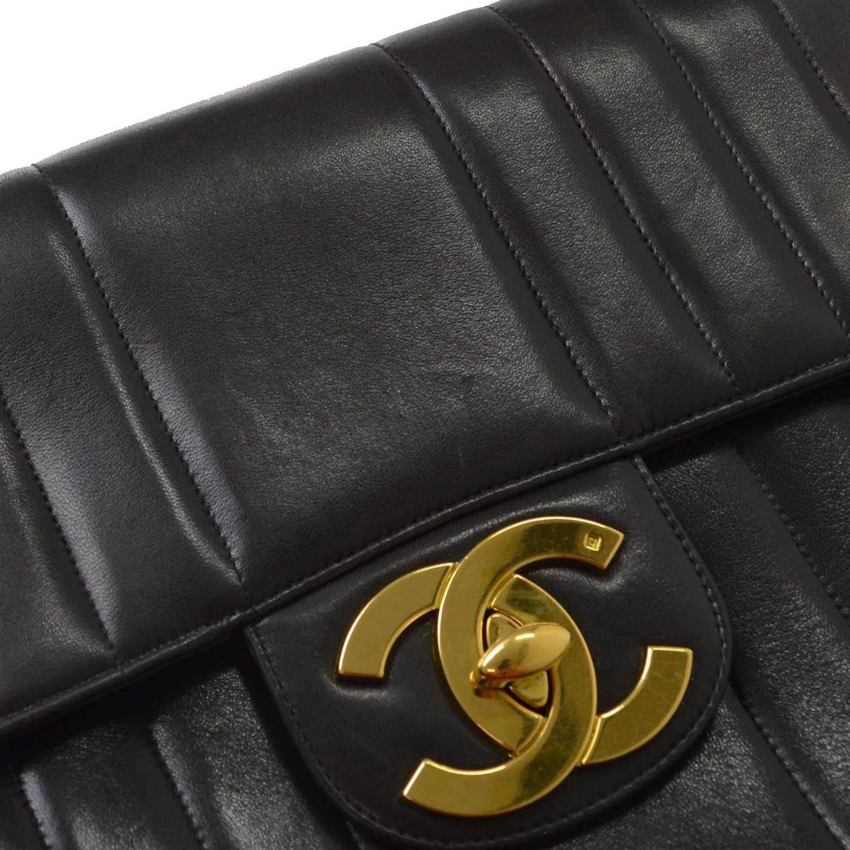 Chanel Vintage Mademoiselle Flap Lambskin Black Leather Handbag (Pre-Owned)