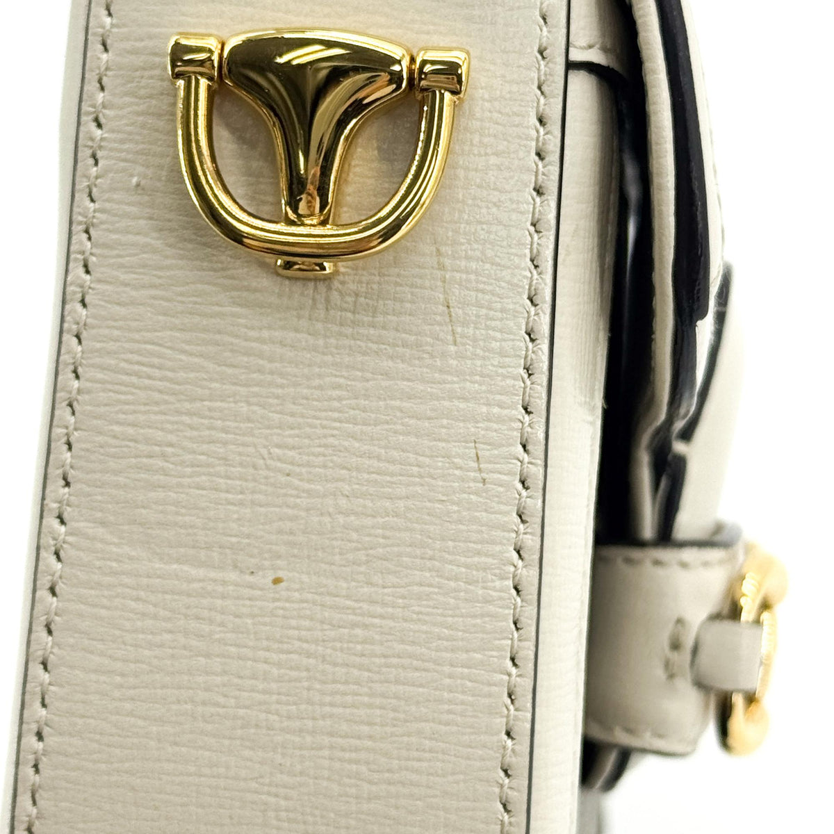 Gucci Horsebit 1955 Gg Coated Canvas With Leather White Canvas Shoulder Bag Bag (Pre-Owned)