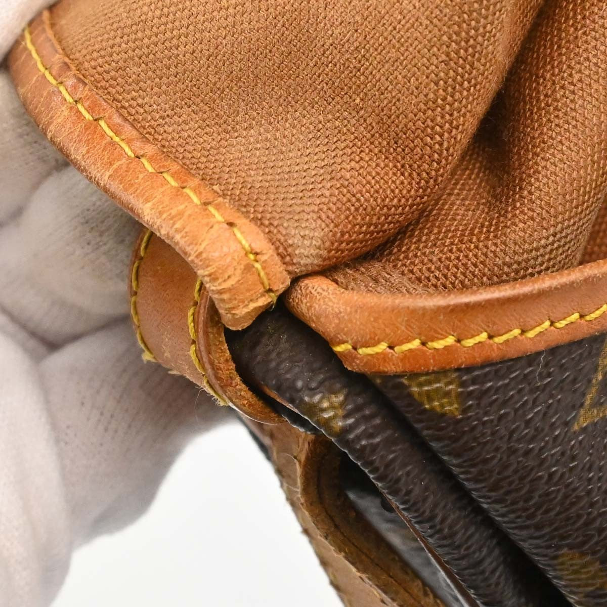 Louis Vuitton Saumur Monogram Canvas Brown Canvas Shoulder Bag Bag (Pre-Owned)