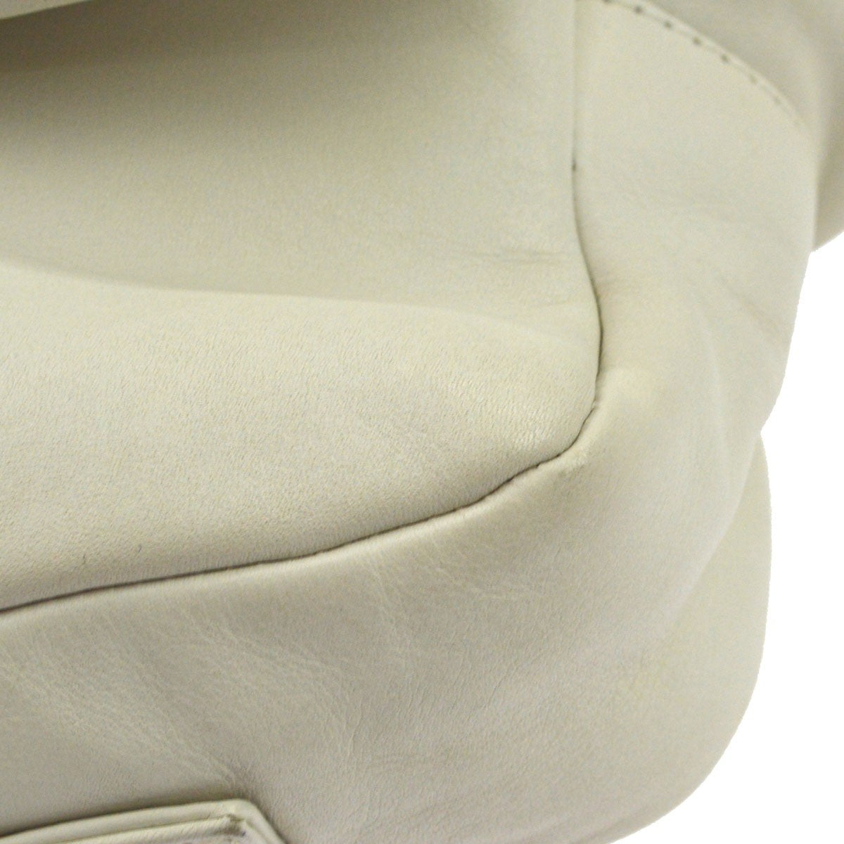 Chanel Rodeo Drive Lambskin White Leather Shoulder Bag Bag (Pre-Owned)