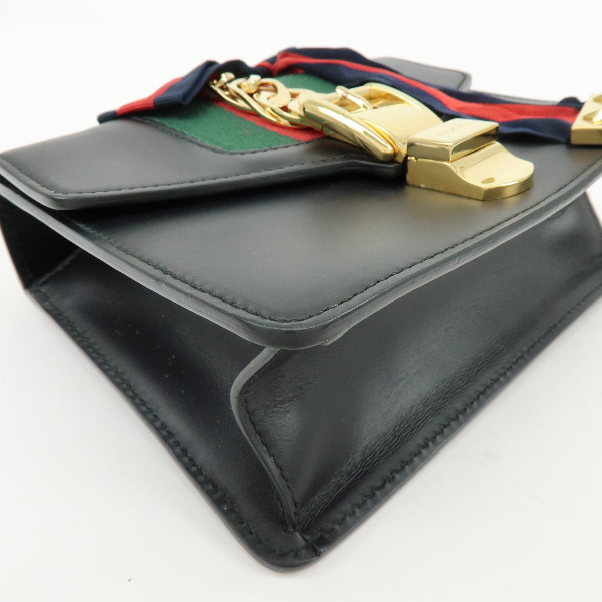 Gucci Sylvie Leather Black Leather Shoulder Bag Bag (Pre-Owned)