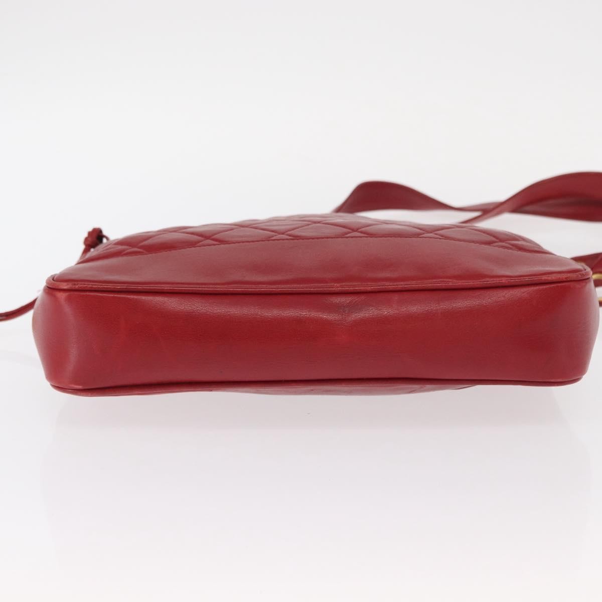 Chanel Vintage Slit Pocket Quilted Lambskin Red Leather Shoulder Bag Bag (Pre-Owned)