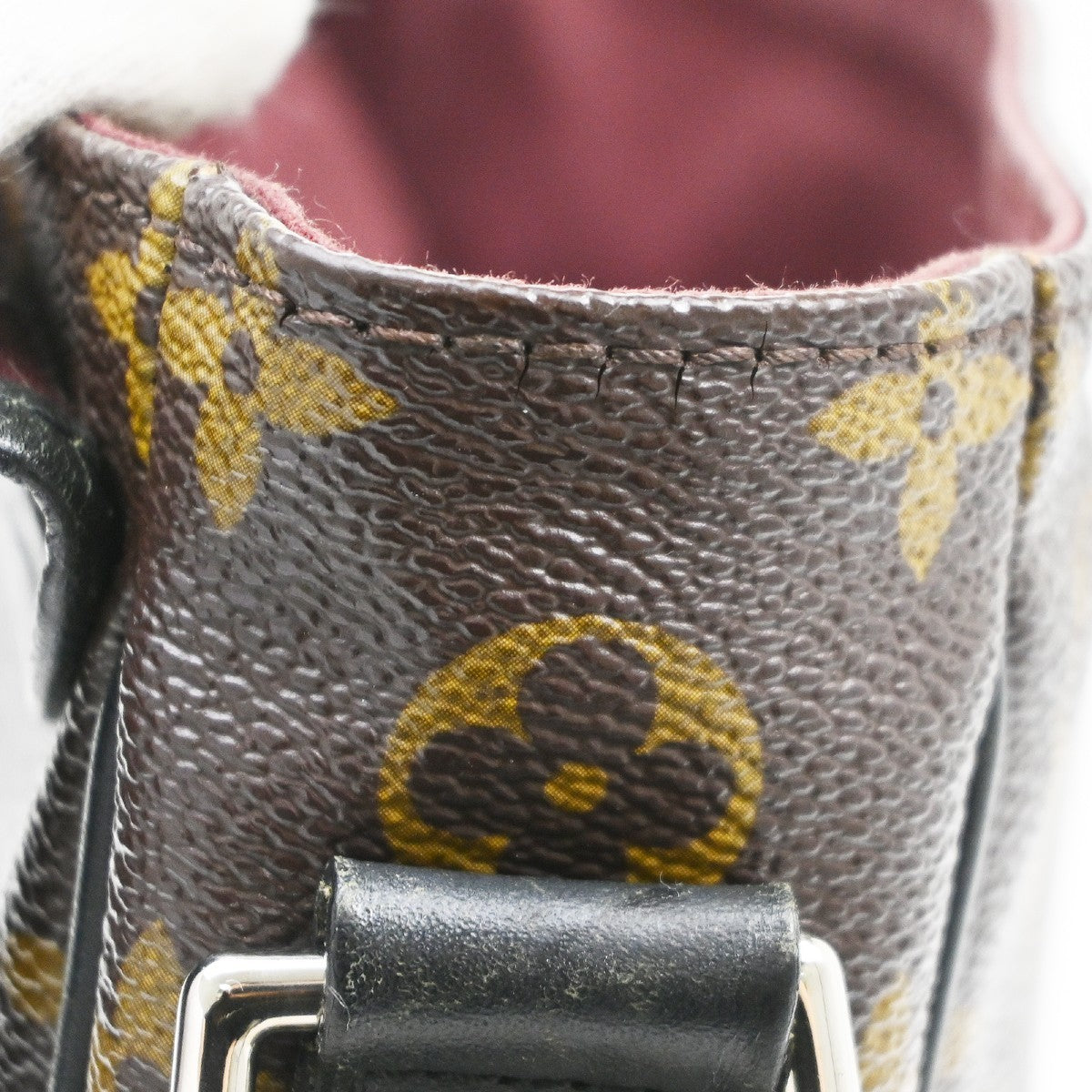 Louis Vuitton Bass Messenger Macassar Monogram Canvas Brown Canvas Shoulder Bag Bag (Pre-Owned)