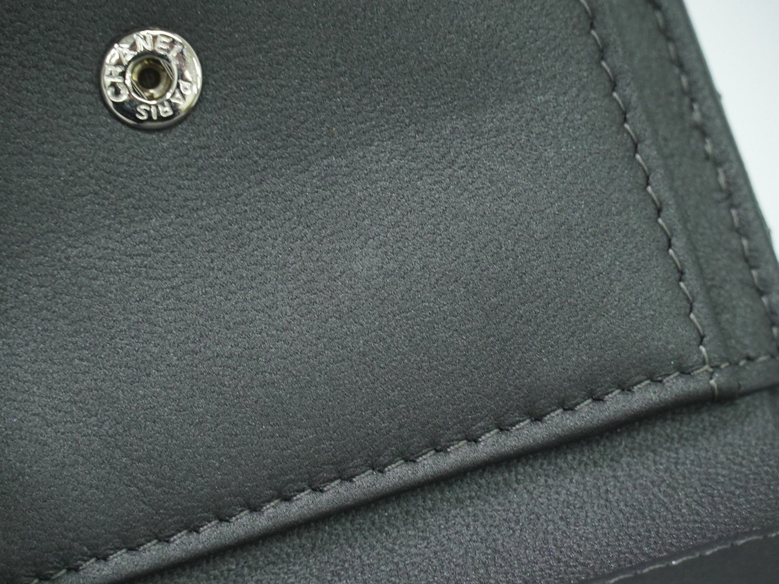 Chanel Camellia Flap Studded Camellia Lambskin Gray Leather Wallets Accessory (Pre-Owned)