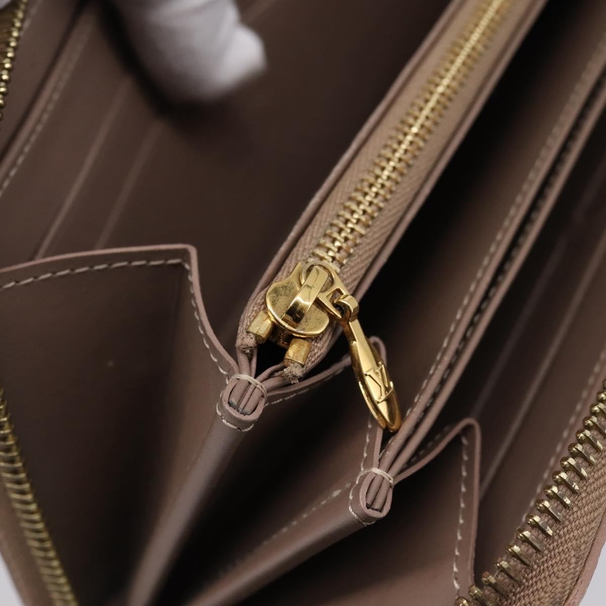 Louis Vuitton Zippy Monogram Vernis Beige Patent_Leather Wallets Accessory (Pre-Owned)