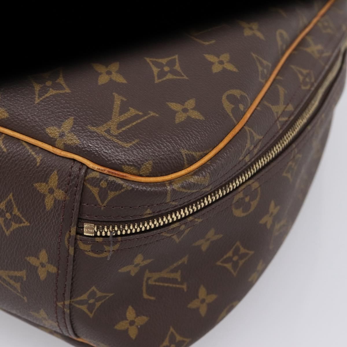 Louis Vuitton Excursion Monogram Canvas Brown Canvas Handbag (Pre-Owned)