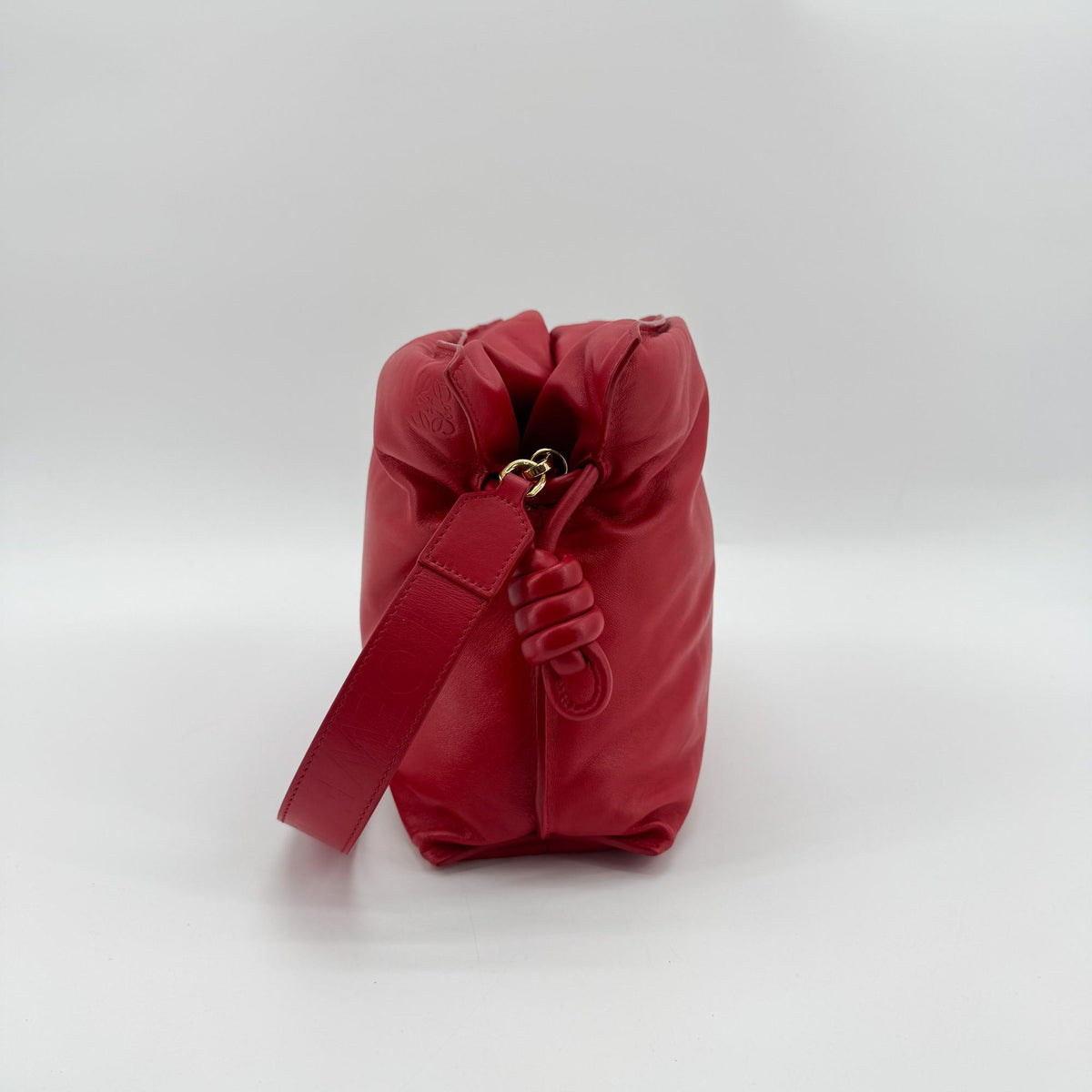 Loewe Monochrome Flamenco Convertible Clutch Leather Red Leather Clutche & Pouche Bag (Pre-Owned)
