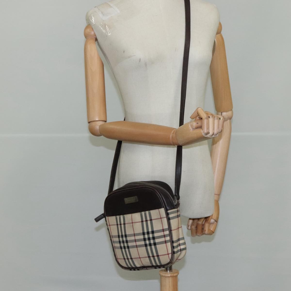 Burberry Nova Check Canvas And Leather Beige Canvas Shoulder Bag Bag (Pre-Owned)