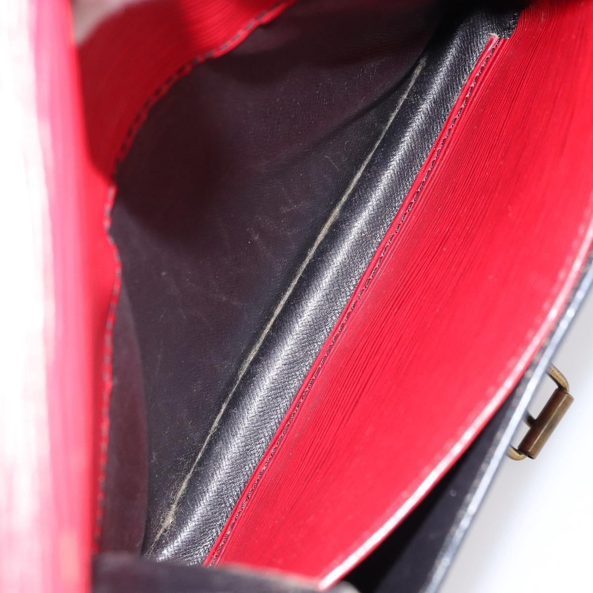 Louis Vuitton Cartouchiere Epi Leather Red Leather Shoulder Bag Bag (Pre-Owned)