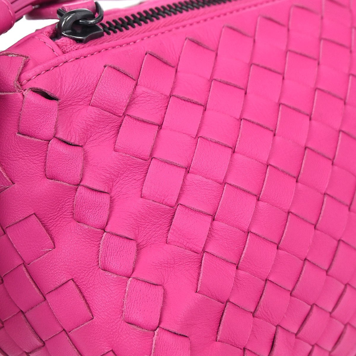 Bottega Veneta Intrecciato Leather Pink Leather Handbag (Pre-Owned)