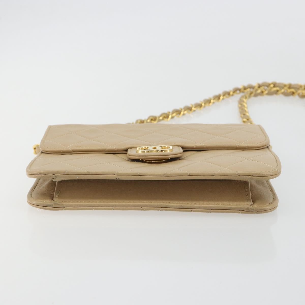 Chanel Vintage Clutch With Chain Quilted Leather Beige Leather Clutche & Pouche Bag (Pre-Owned)