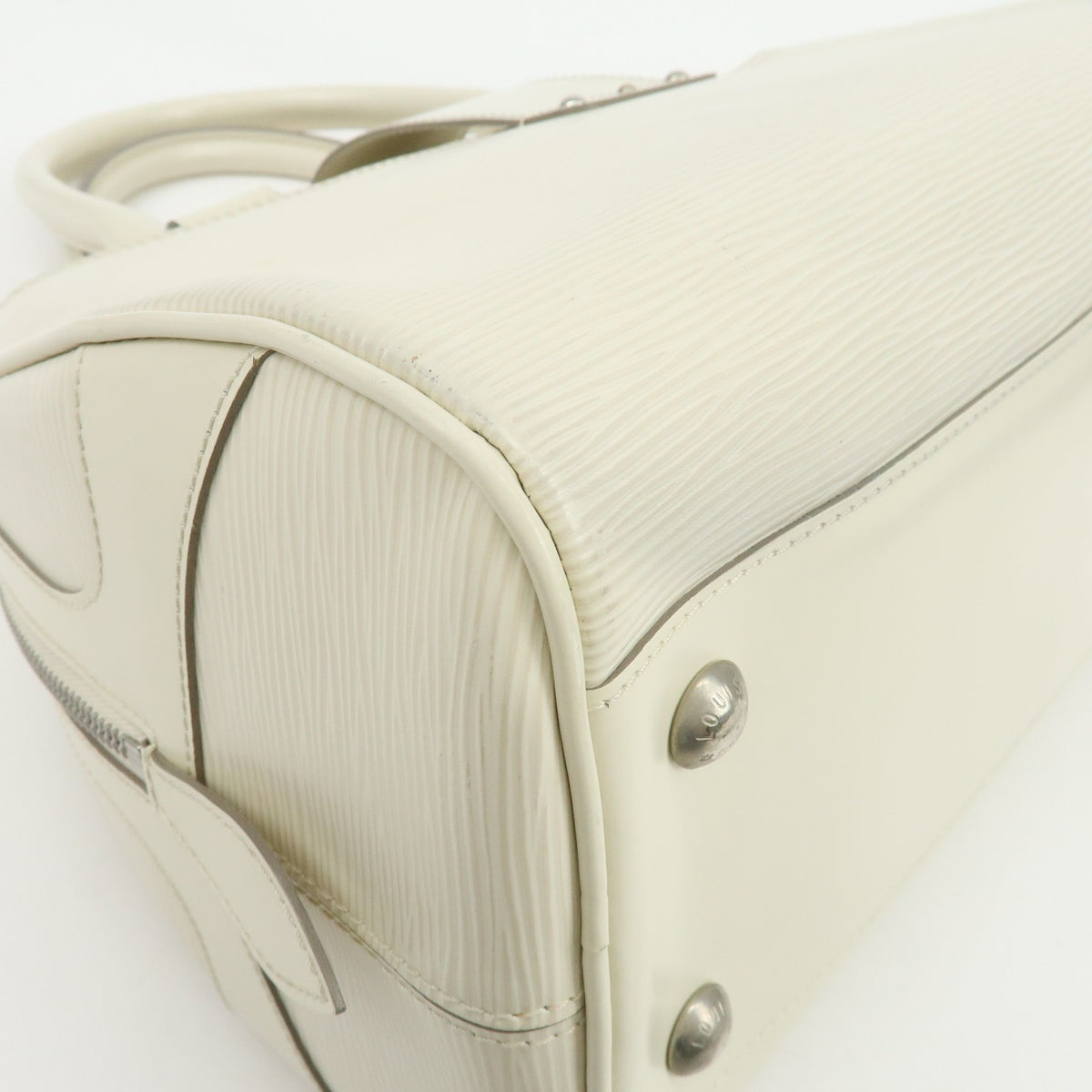 Louis Vuitton Montaigne Bowling Epi Leather White Leather Handbag (Pre-Owned)