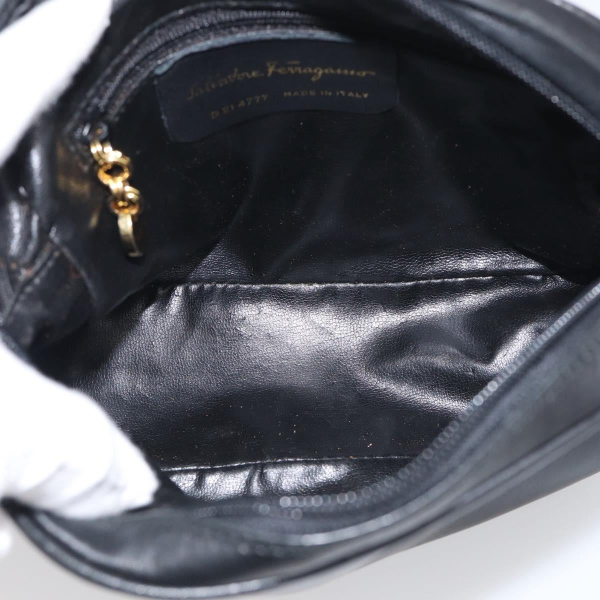 Salvatore Ferragamo Gancini Leather Black Leather Crossbody Bag Bag (Pre-Owned)