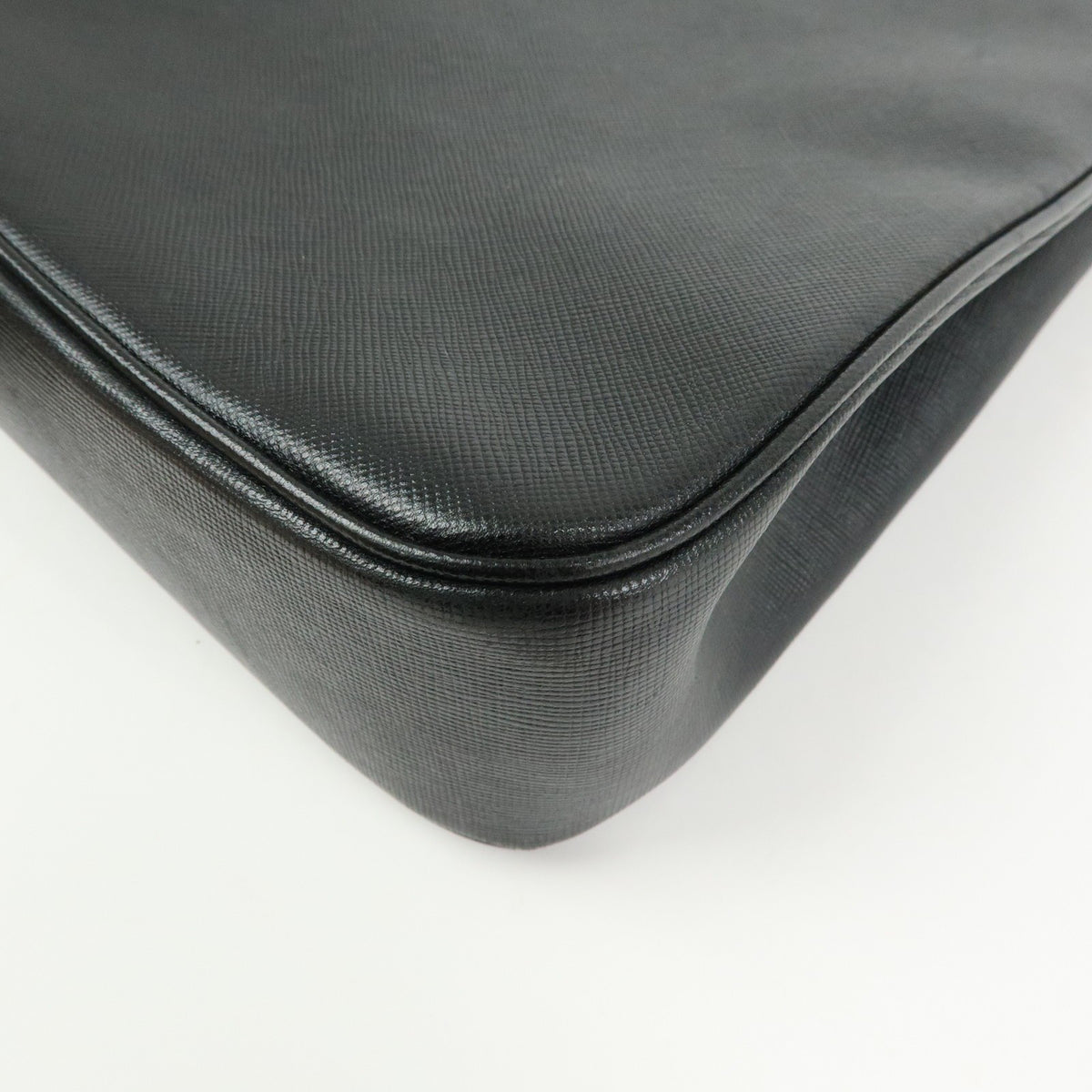 Salvatore Ferragamo Shoulder Bag Leather Black Leather Shoulder Bag Bag (Pre-Owned)