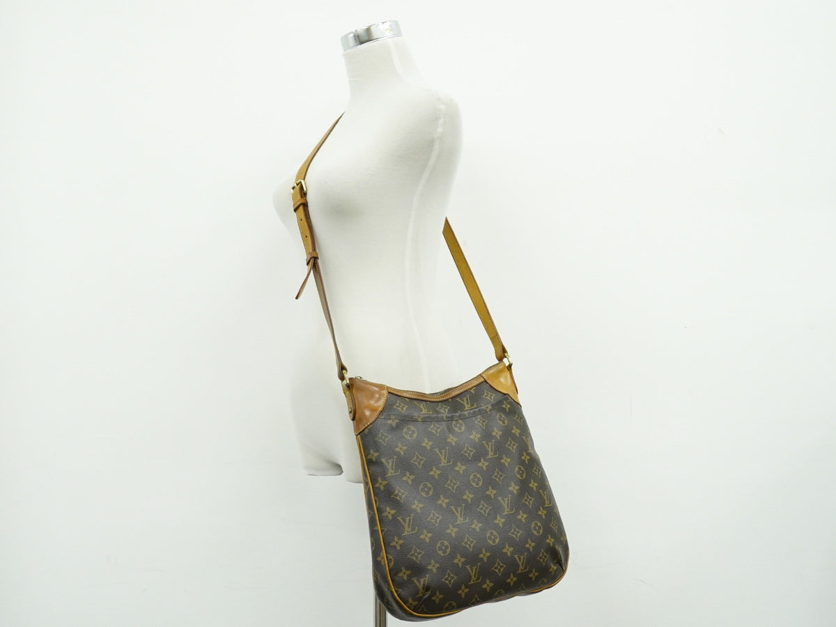 Louis Vuitton Odeon Monogram Canvas Brown Canvas Shoulder Bag Bag (Pre-Owned)