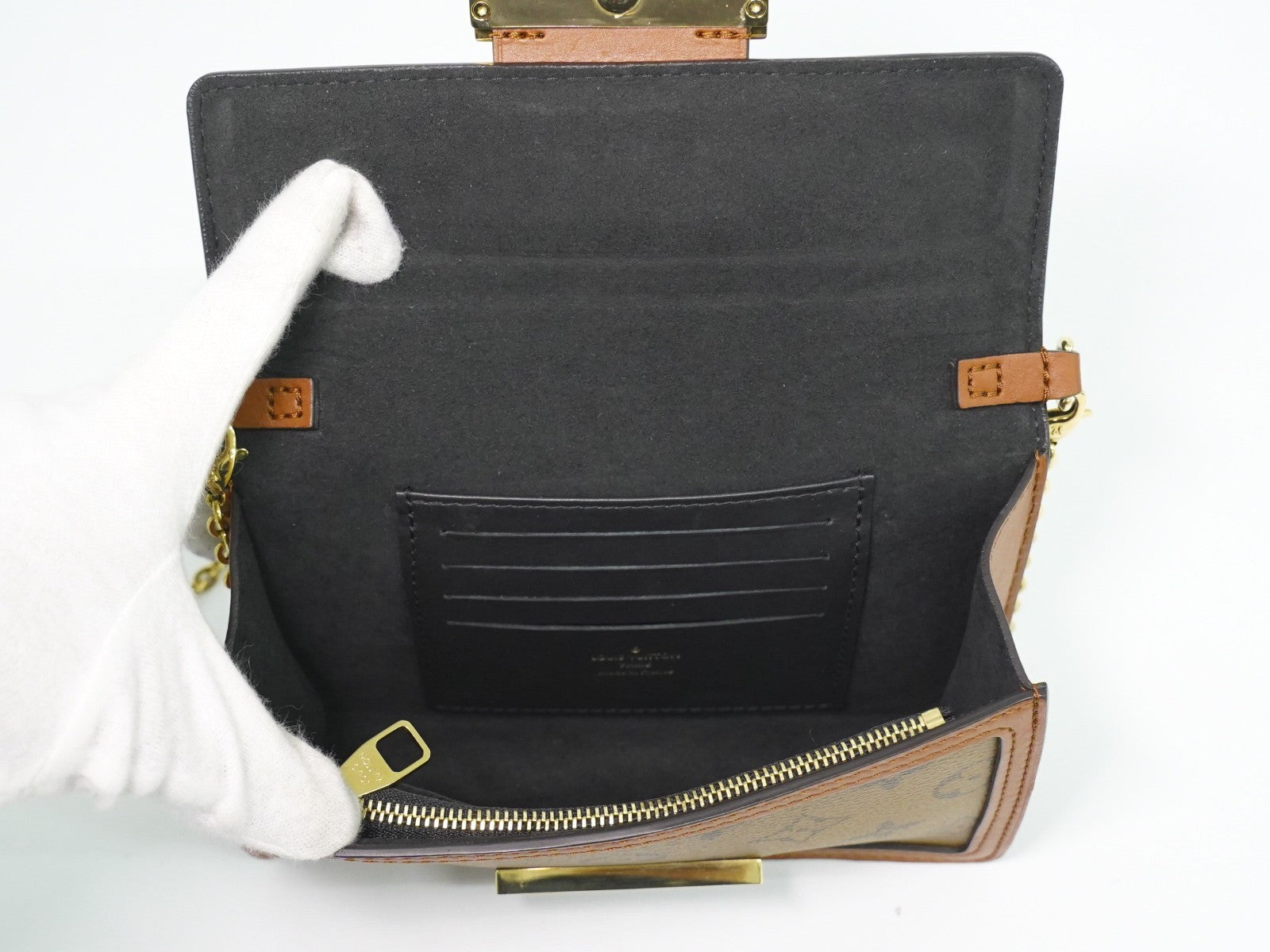 Louis Vuitton Dauphine Reverse Monogram Canvas Brown Canvas Shoulder Bag Bag (Pre-Owned)