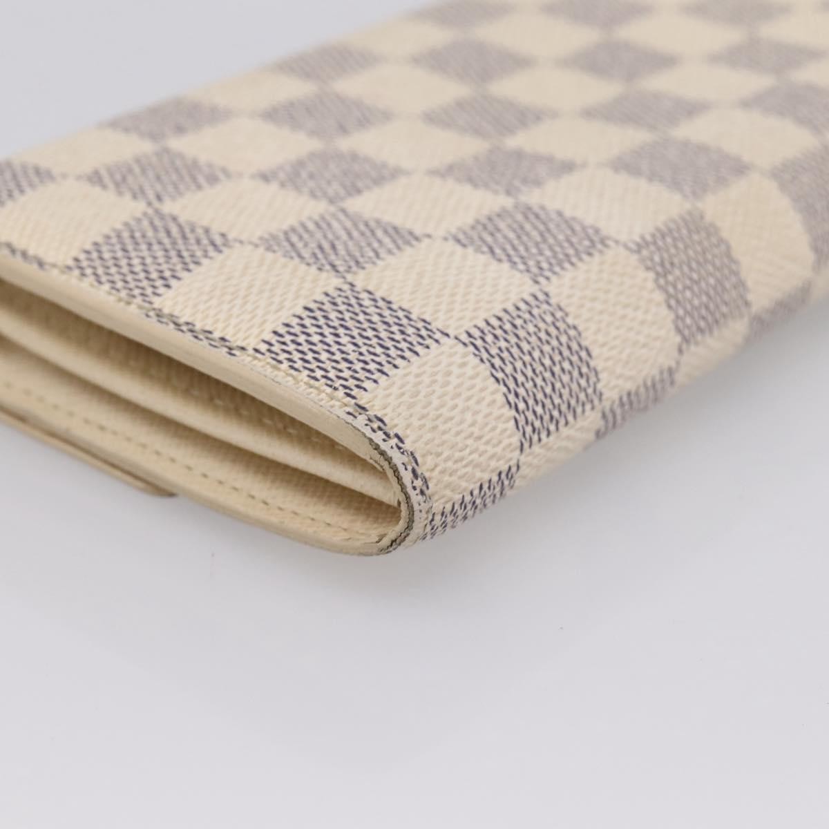 Louis Vuitton Sarah Damier White Canvas Wallets Accessory (Pre-Owned)