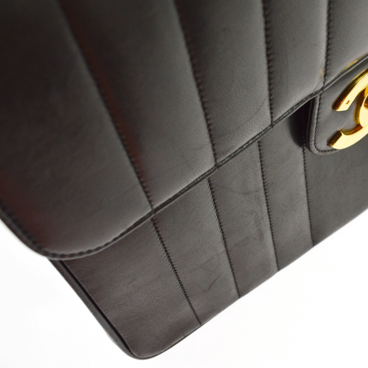 Chanel Classic Flap Vertical Quilted Lambskin Black Leather Handbag (Pre-Owned)