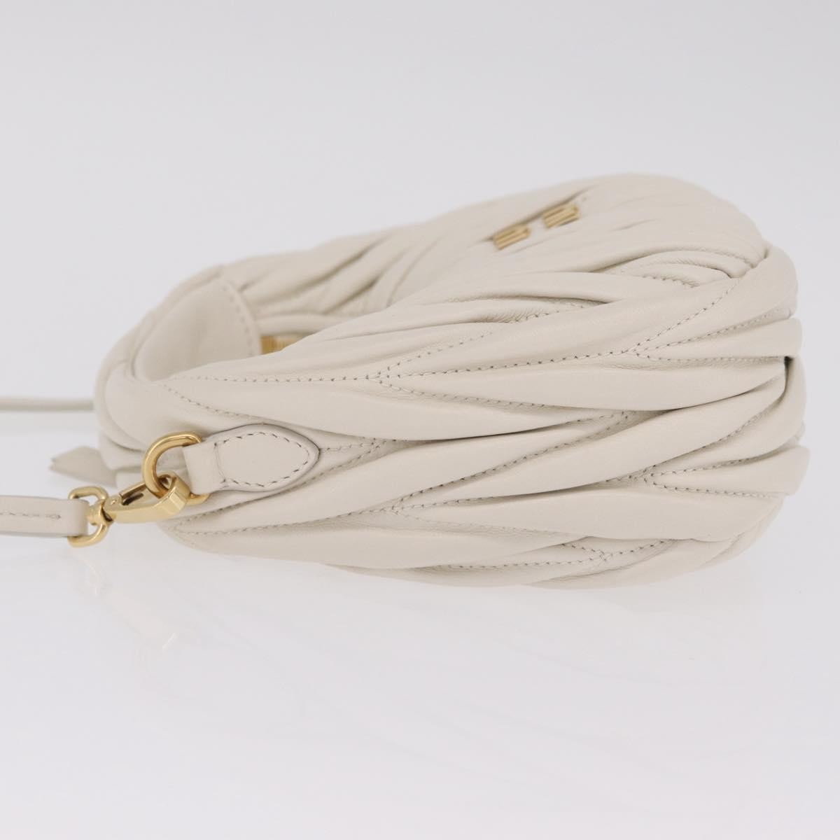 Miu Miu Wander Hobo Matelasse Leather White Leather Shoulder Bag Bag (Pre-Owned)