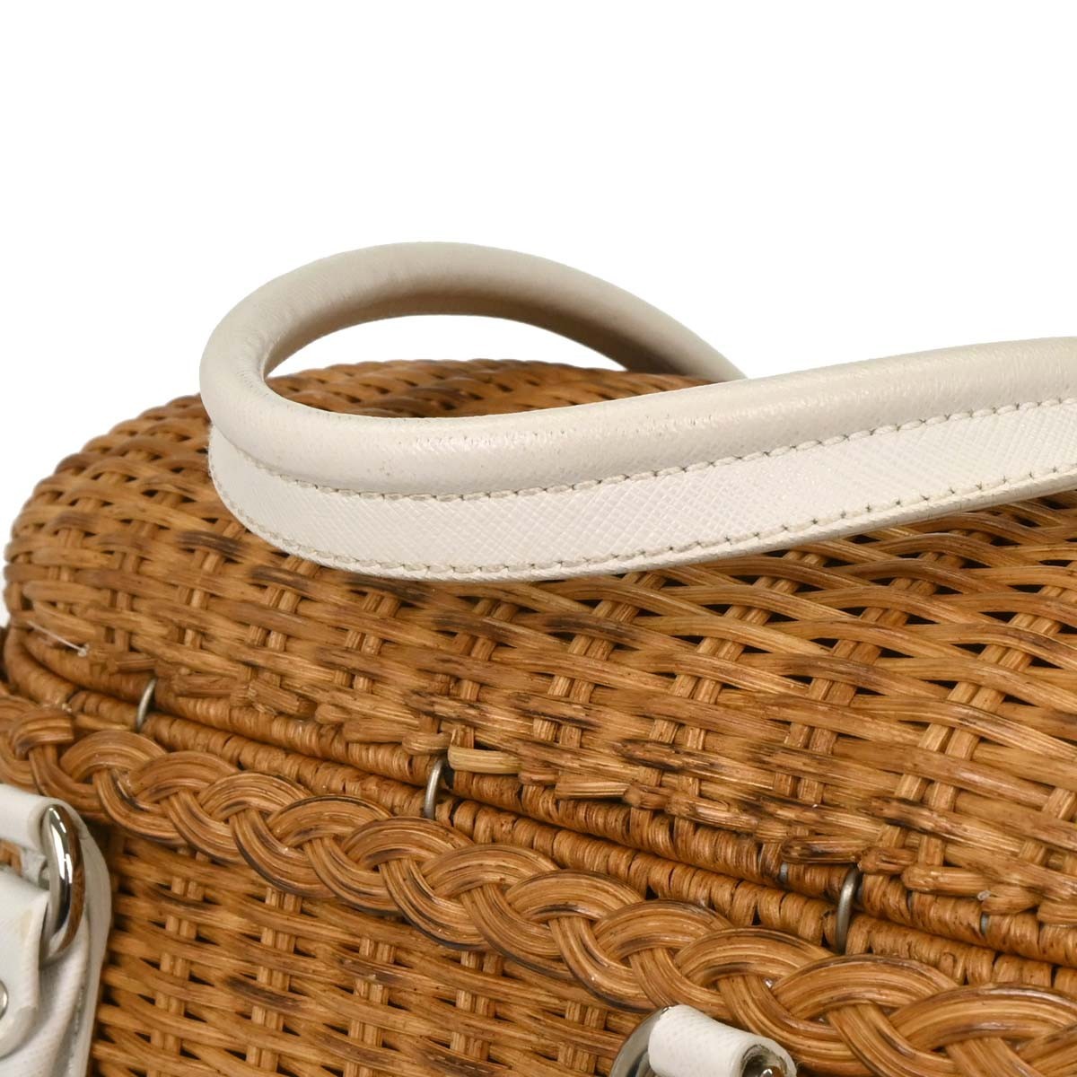 Salvatore Ferragamo Basket Gancini Leather And Wicker White Leather Handbag (Pre-Owned)