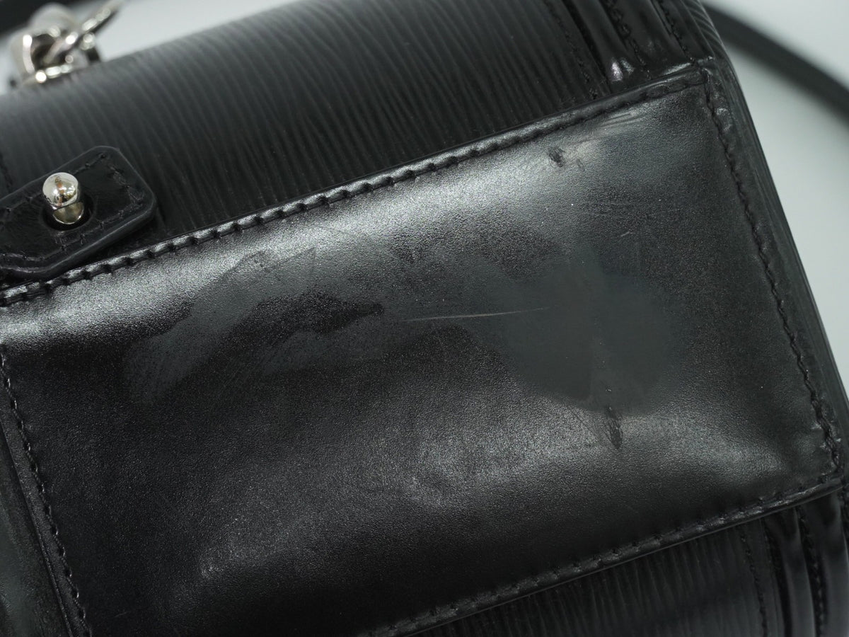 Louis Vuitton Cannes Epi Black Leather Handbag (Pre-Owned)