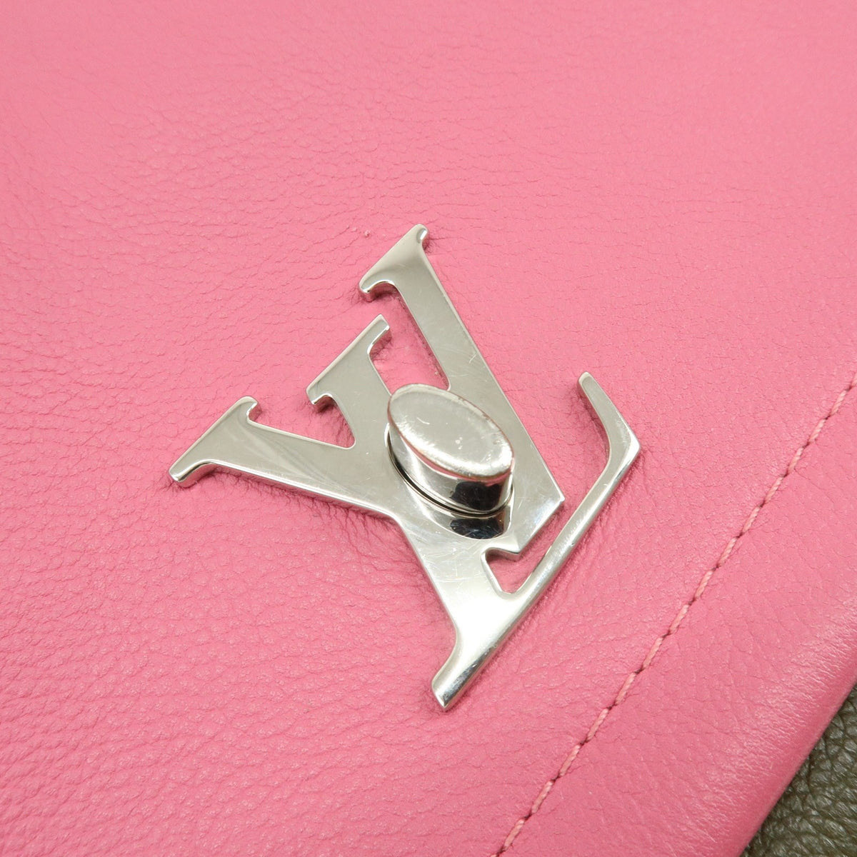 Louis Vuitton Lockme Ii Leather Pink Leather Shoulder Bag Bag (Pre-Owned)